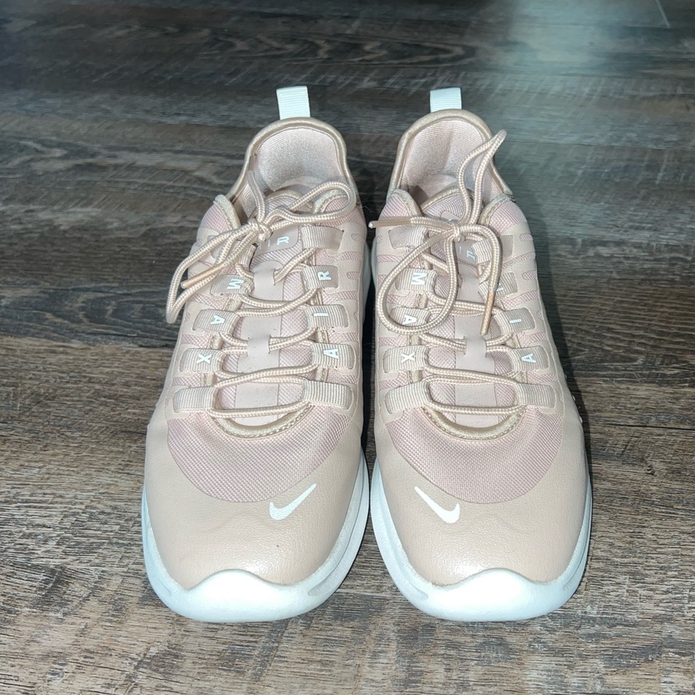 Women Nike Air Max Axis pink